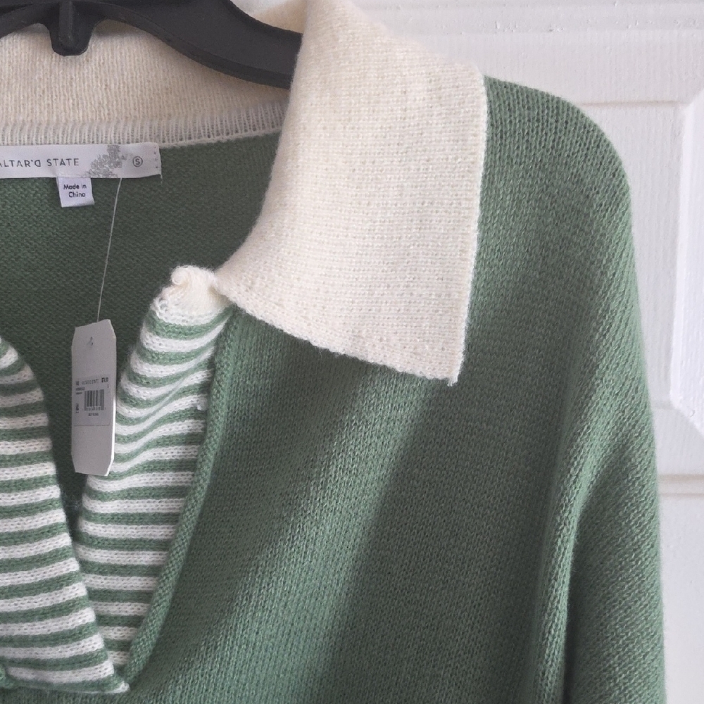 Altar'd State Green and Cream Cropped  V-Neck, Long Sleeved Sweater, Small, NWT - Picture 11 of 12
